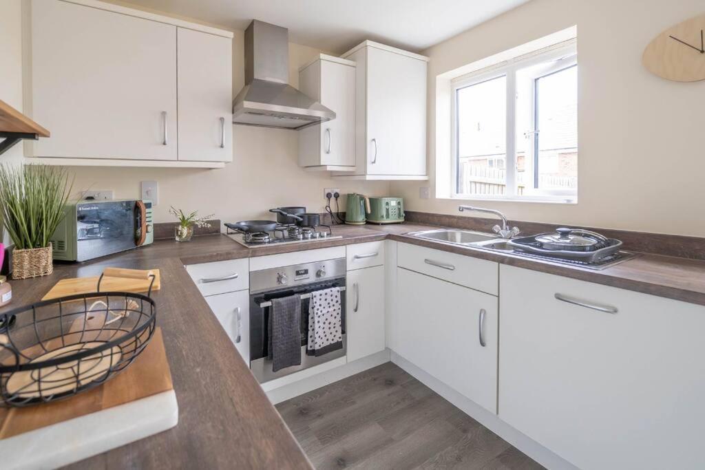 Апартаменты Good For Company Let 2-Bed In Coventry 2X Parking Экстерьер фото